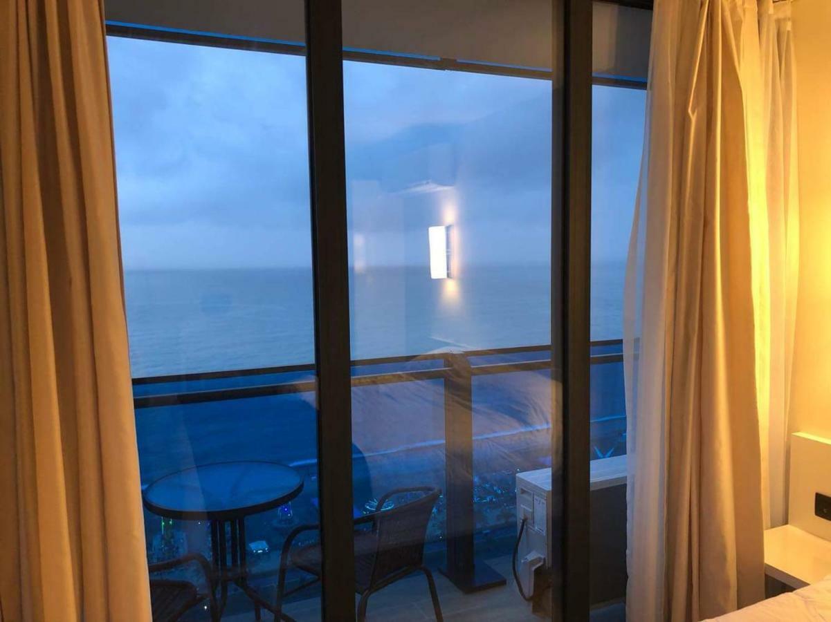 Twins Tower Orbi City Μπατούμι Εξωτερικό φωτογραφία