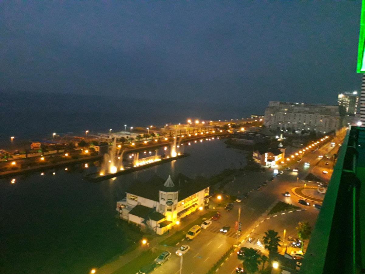 Twins Tower Orbi City Μπατούμι Εξωτερικό φωτογραφία